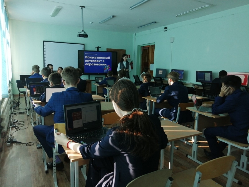 «Урок цифры»: Забайкальские школьники изучают основные особенности разработки игр
